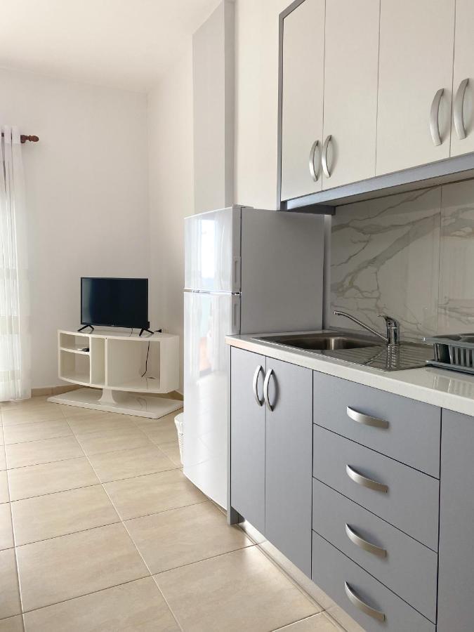 Family Apartments Himara 外观 照片