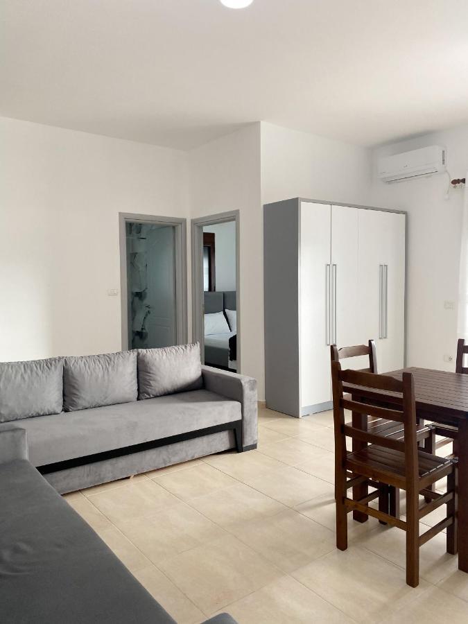 Family Apartments Himara 外观 照片